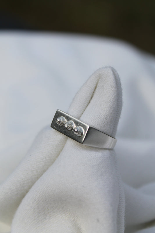 Three of a Kind signet